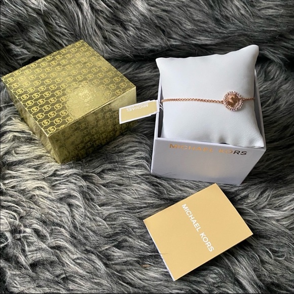 NWT authentic MK rosegold tone bracelet - Picture 4 of 6